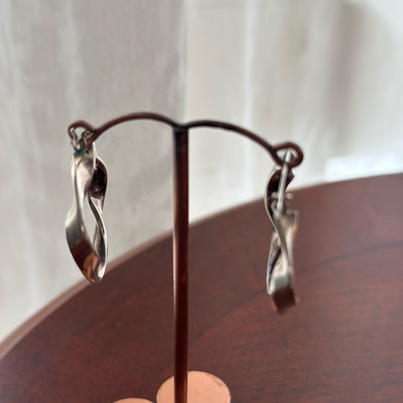 Sterling Silver 925 Twisted Hoop Earring - Picture 13 of 14